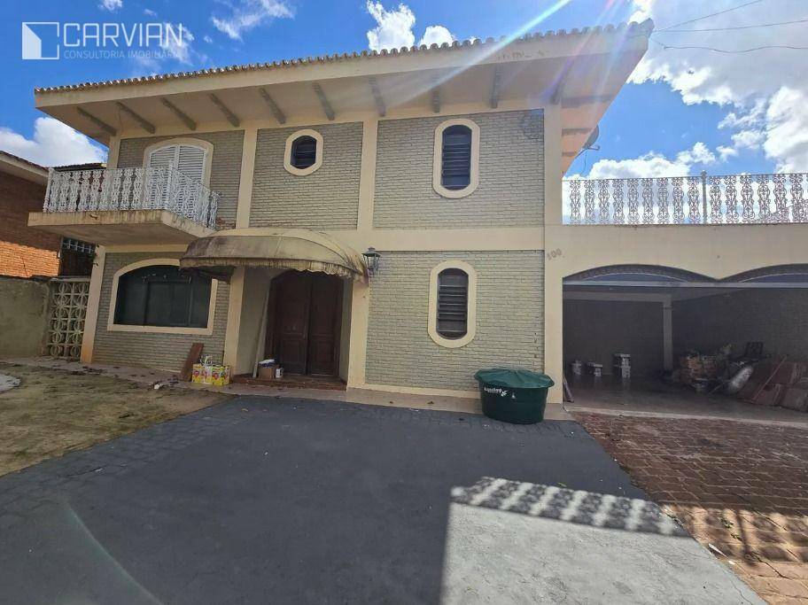 Casa à venda com 5 quartos, 590m² - Foto 2