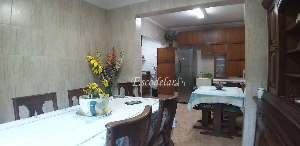 Sobrado à venda com 3 quartos, 213m² - Foto 4