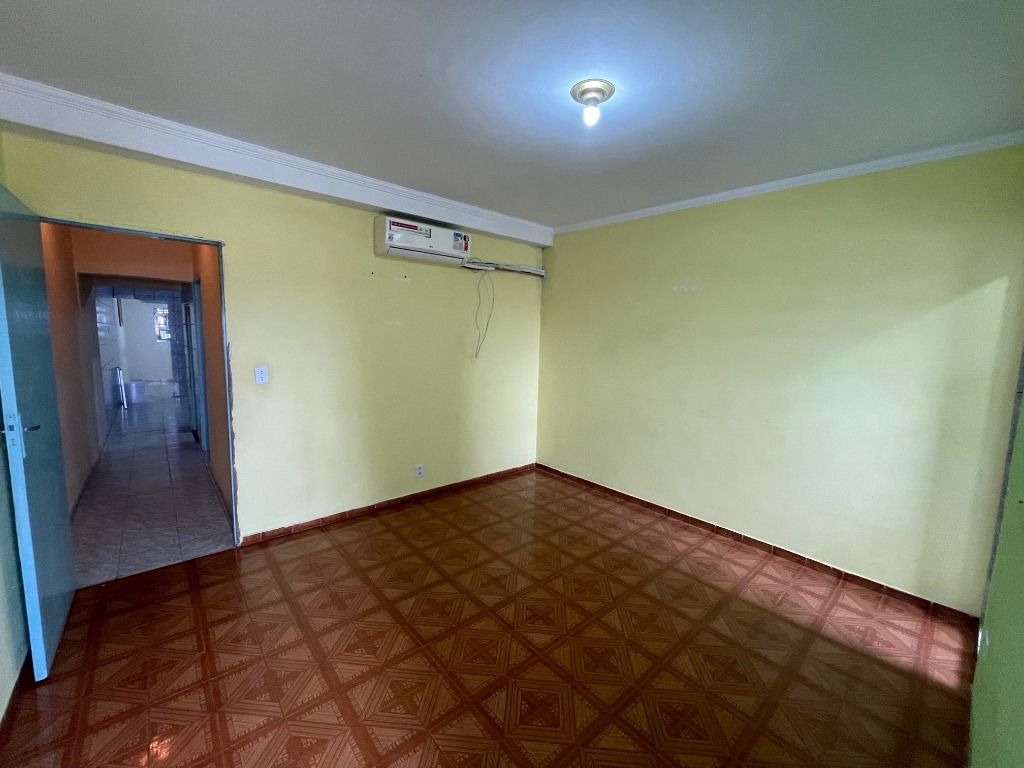 Casa à venda com 2 quartos, 90m² - Foto 8