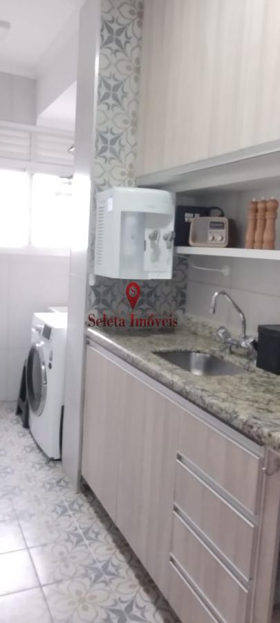 Apartamento à venda com 2 quartos, 65m² - Foto 2