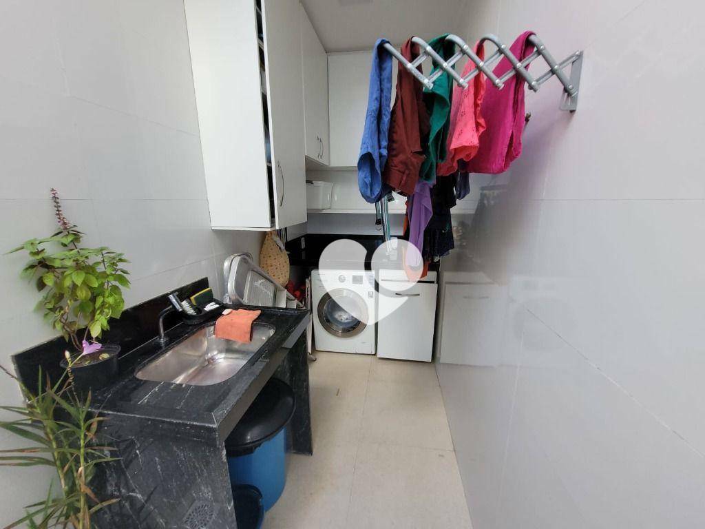 Casa à venda com 3 quartos, 270m² - Foto 46