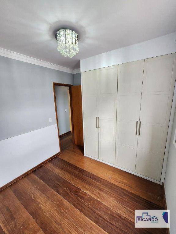 Apartamento à venda com 3 quartos, 76m² - Foto 11