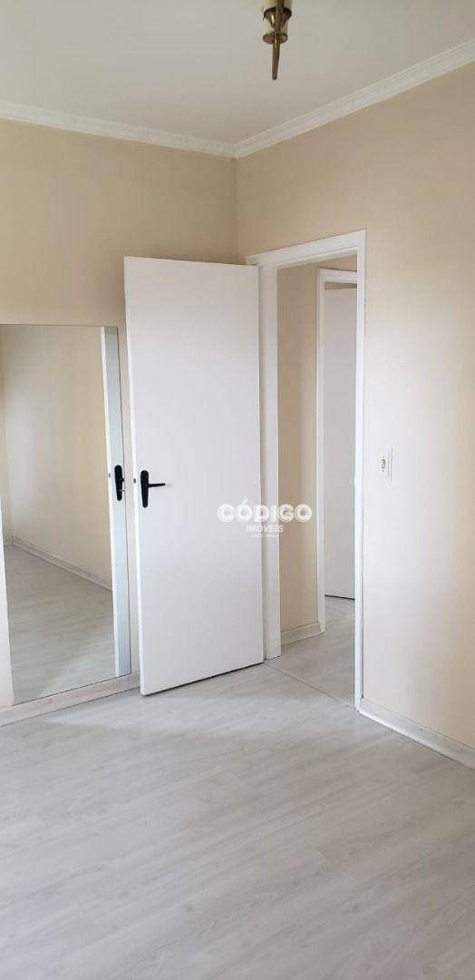 Apartamento à venda com 2 quartos, 75m² - Foto 13