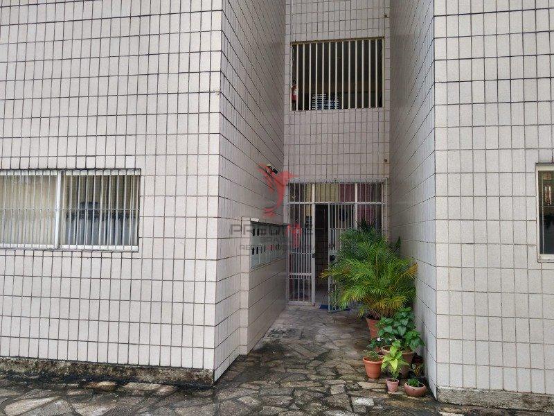 Apartamento à venda com 2 quartos, 78m² - Foto 4