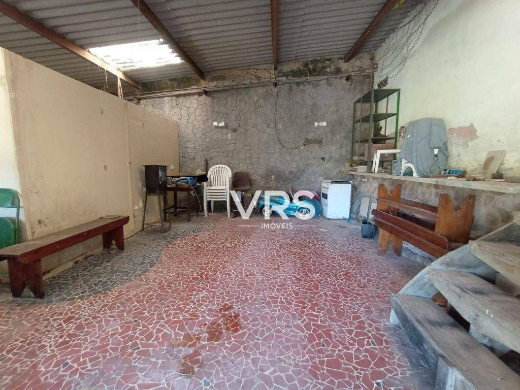 Casa à venda com 7 quartos, 581m² - Foto 50