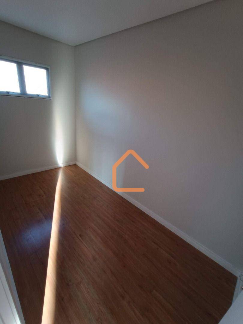 Casa à venda com 3 quartos, 200m² - Foto 11