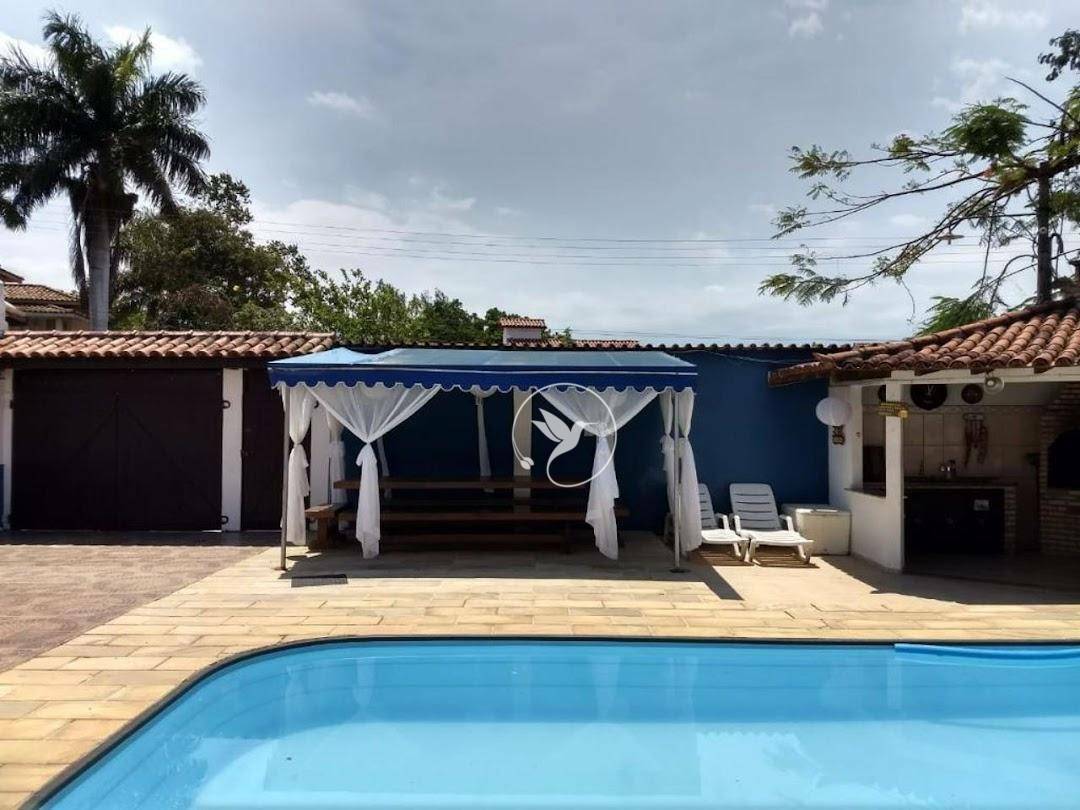 Casa à venda com 6 quartos, 260m² - Foto 3