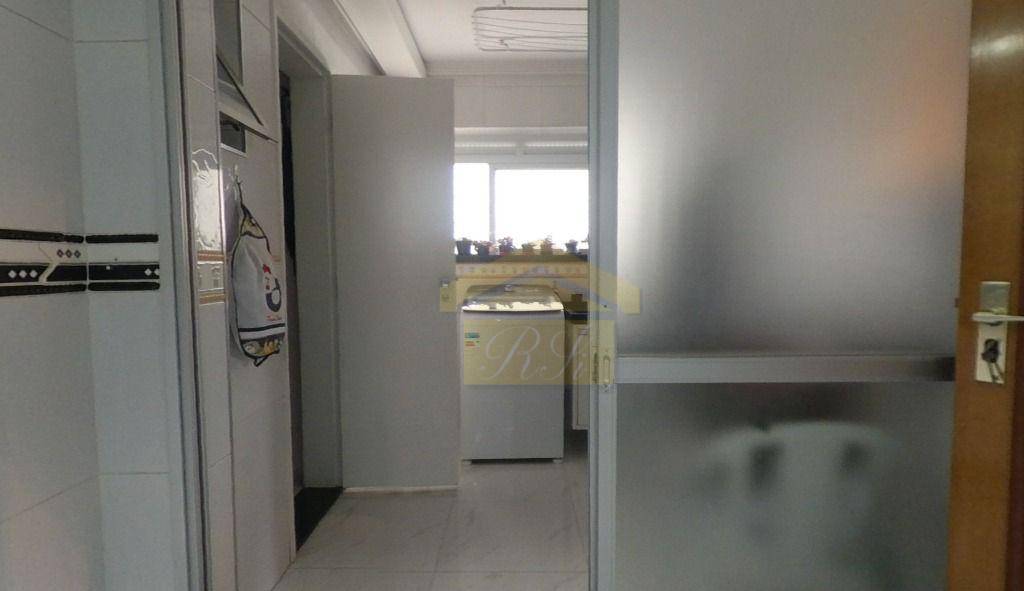 Apartamento à venda com 3 quartos, 158m² - Foto 18