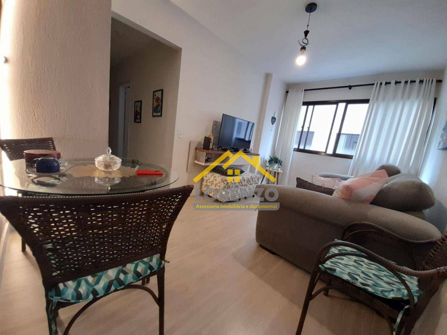 Apartamento à venda com 3 quartos, 73m² - Foto 2