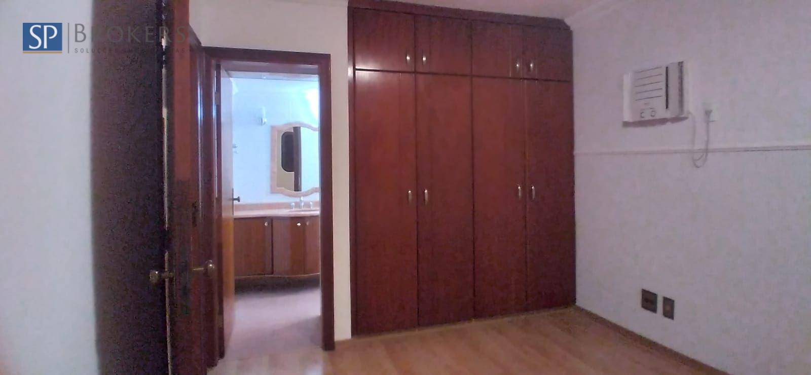 Apartamento à venda com 3 quartos, 245m² - Foto 33