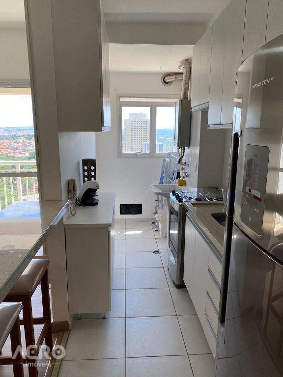 Apartamento à venda com 2 quartos, 62m² - Foto 2