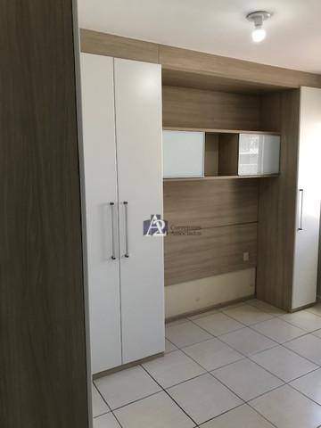 Apartamento à venda com 2 quartos, 77m² - Foto 12