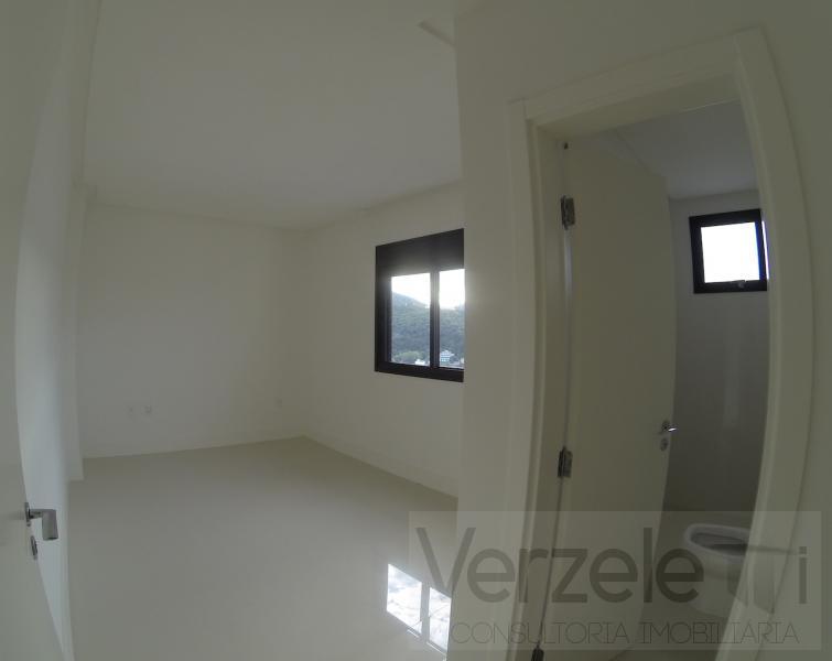 Apartamento à venda com 3 quartos, 139m² - Foto 19