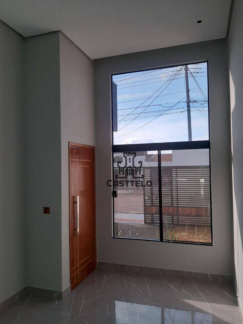 Casa à venda com 3 quartos, 83m² - Foto 4