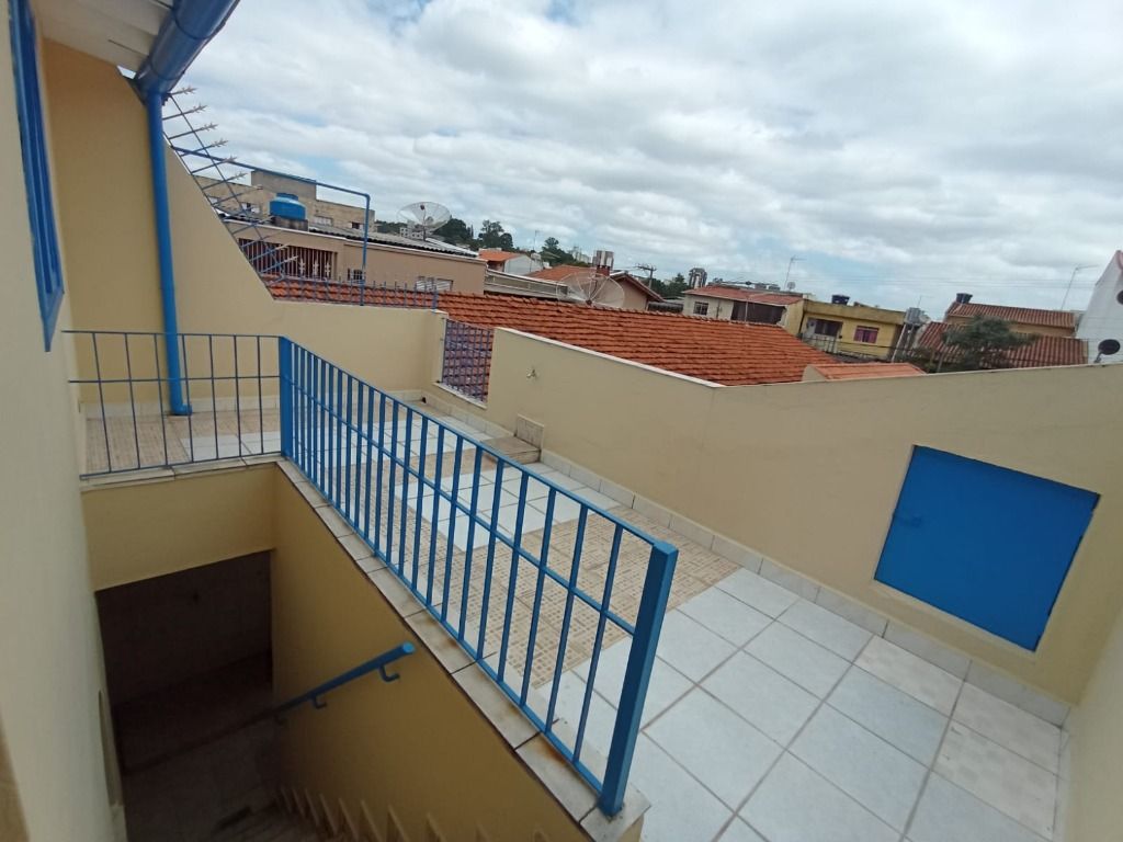 Casa à venda com 3 quartos, 100m² - Foto 3