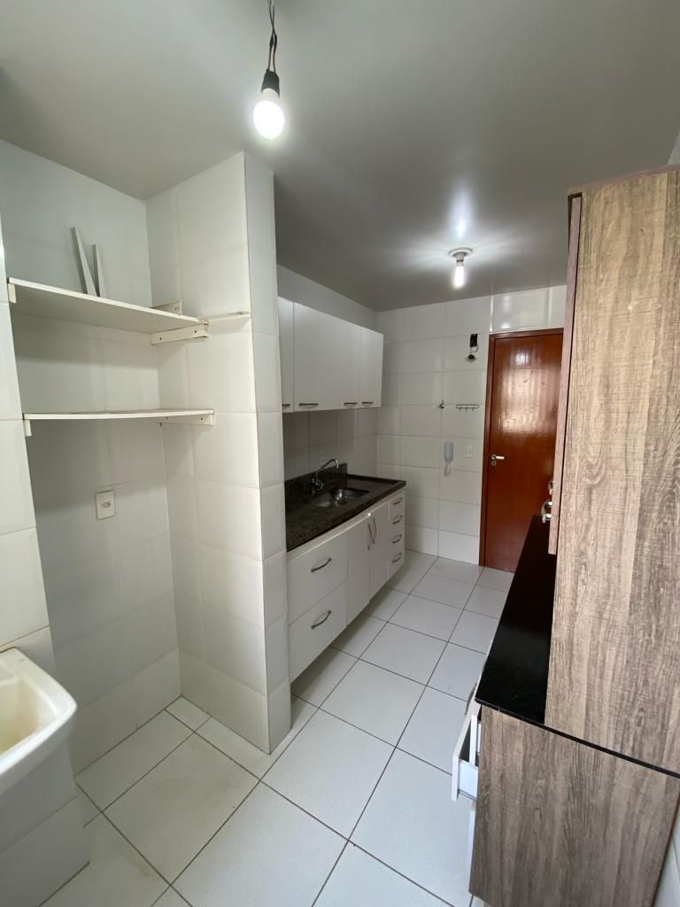 Apartamento para alugar com 3 quartos, 76m² - Foto 8