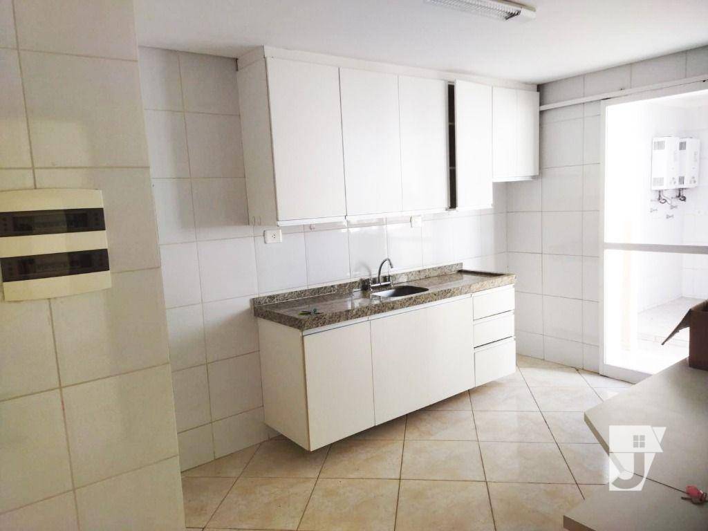 Sobrado, 3 quartos, 243 m² - Foto 3