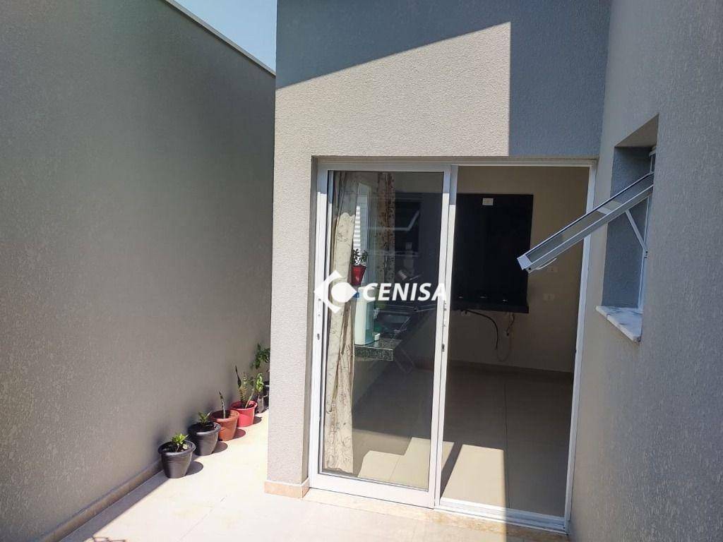 Casa à venda com 3 quartos, 96m² - Foto 11