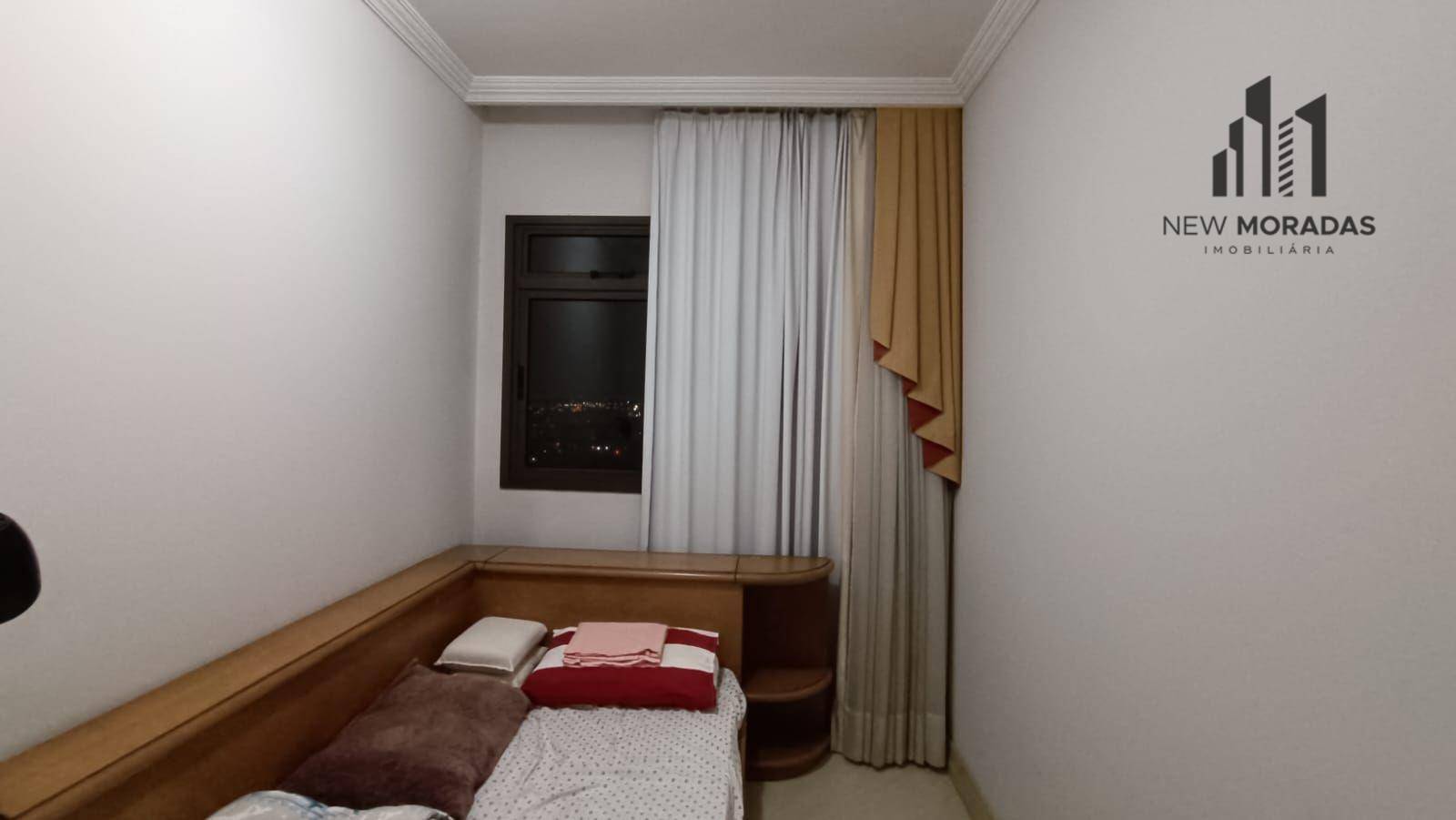 Apartamento à venda com 4 quartos, 149m² - Foto 30