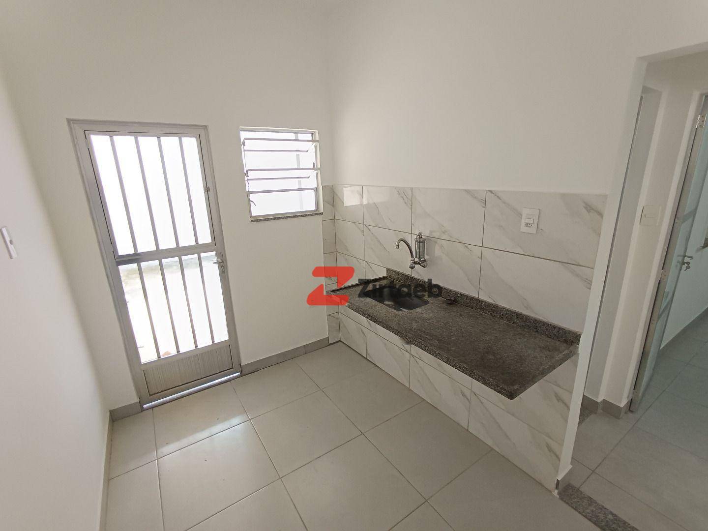 Casa à venda com 2 quartos, 60m² - Foto 6