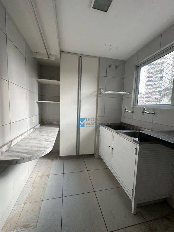 Apartamento à venda com 3 quartos, 210m² - Foto 26