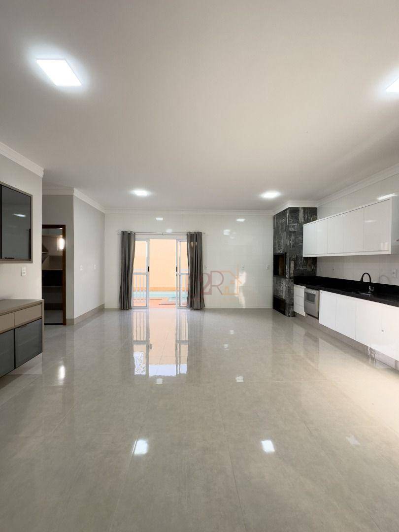 Casa à venda com 3 quartos, 183m² - Foto 5