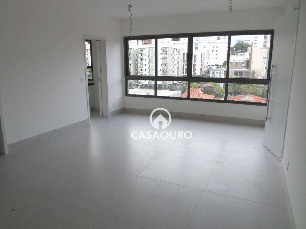 Apartamento à venda com 4 quartos, 140m² - Foto 1