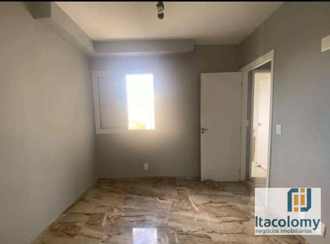 Apartamento à venda com 3 quartos, 69m² - Foto 4