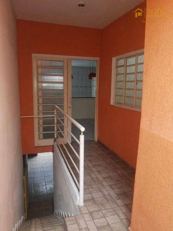 Casa à venda com 4 quartos, 180m² - Foto 14