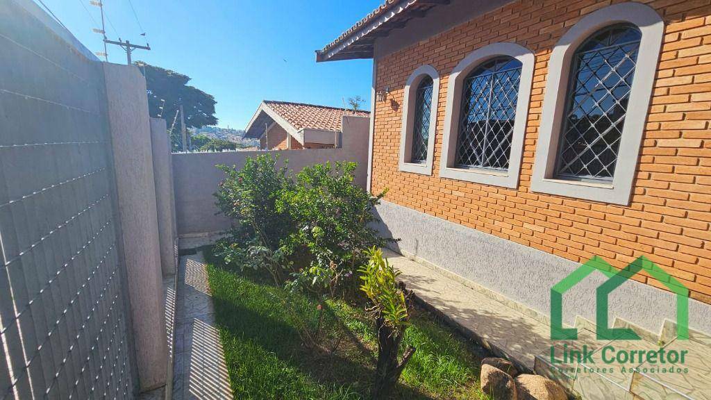 Casa à venda com 3 quartos, 326m² - Foto 14