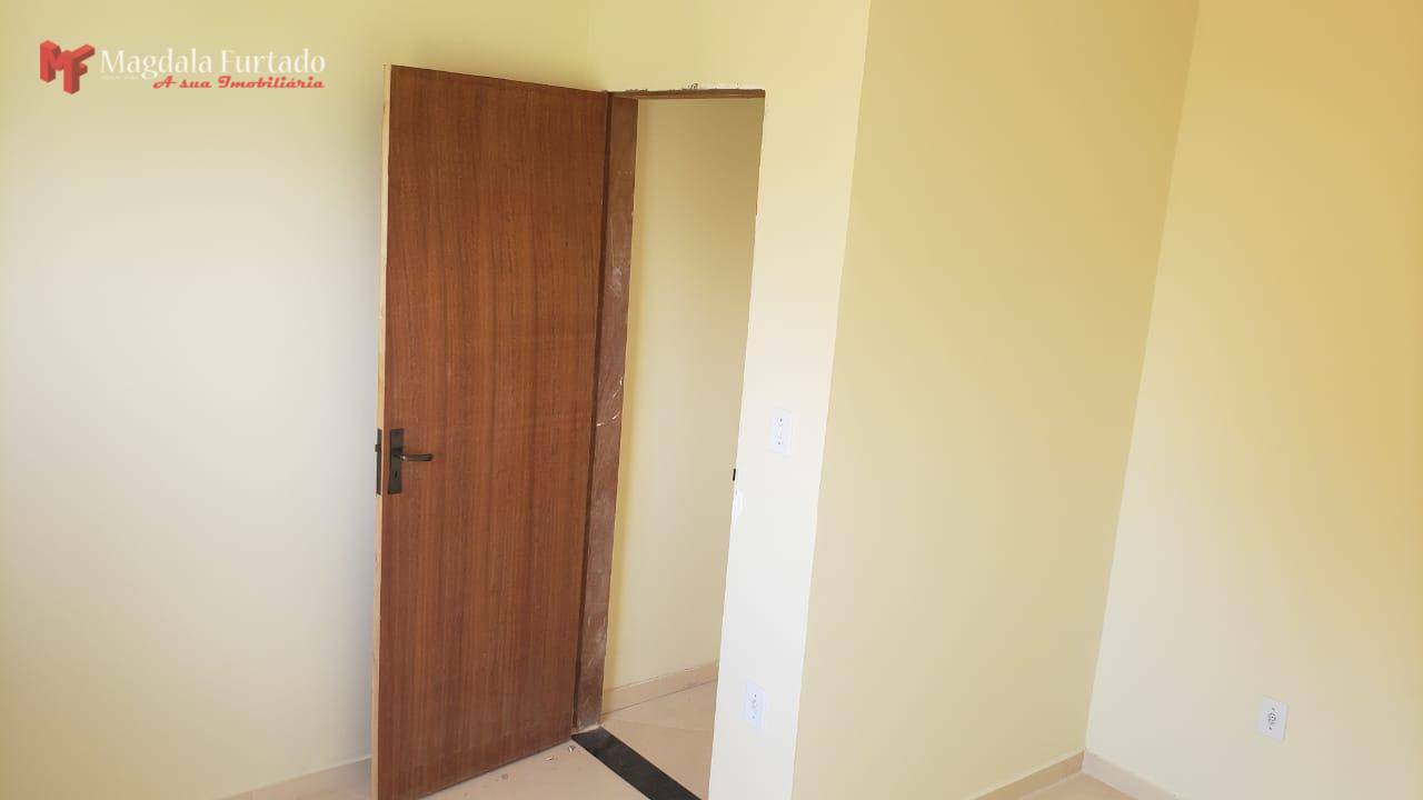 Casa à venda com 2 quartos, 80m² - Foto 13