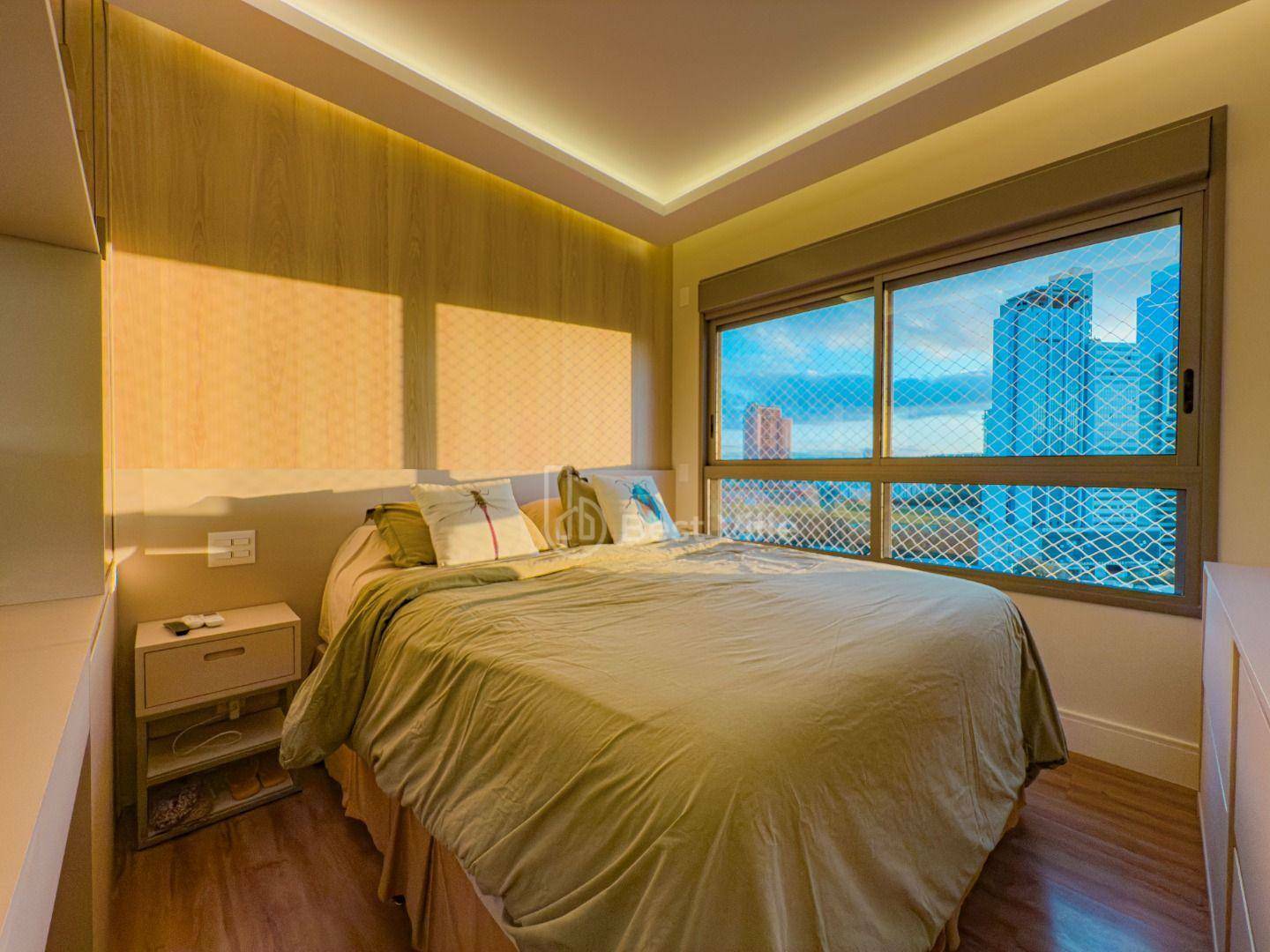 Apartamento à venda com 3 quartos, 123m² - Foto 8