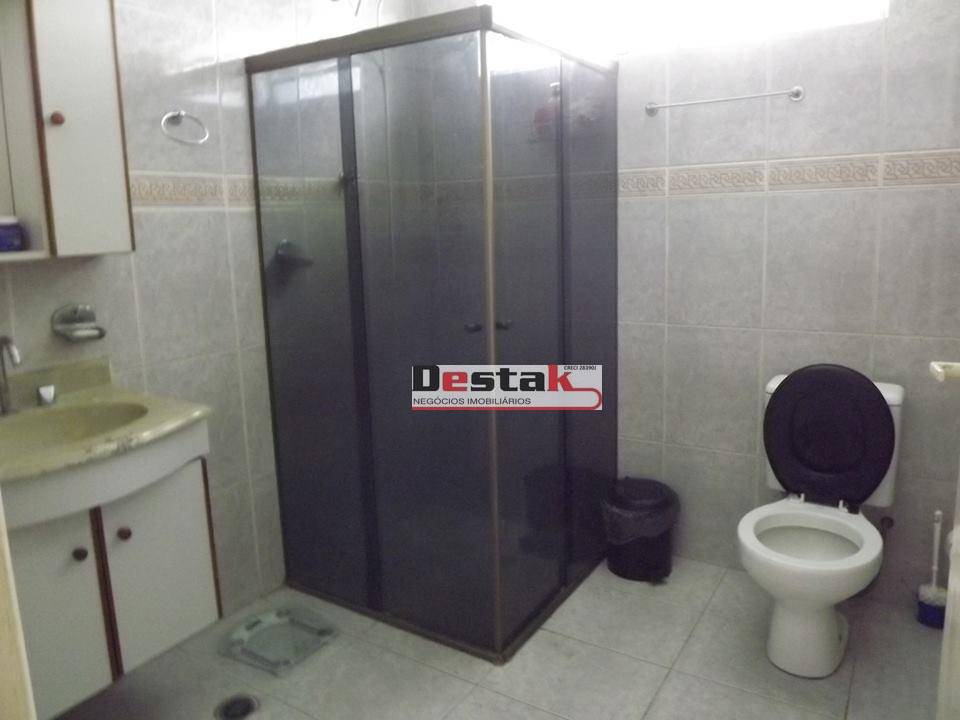 Sobrado à venda com 2 quartos, 240m² - Foto 5