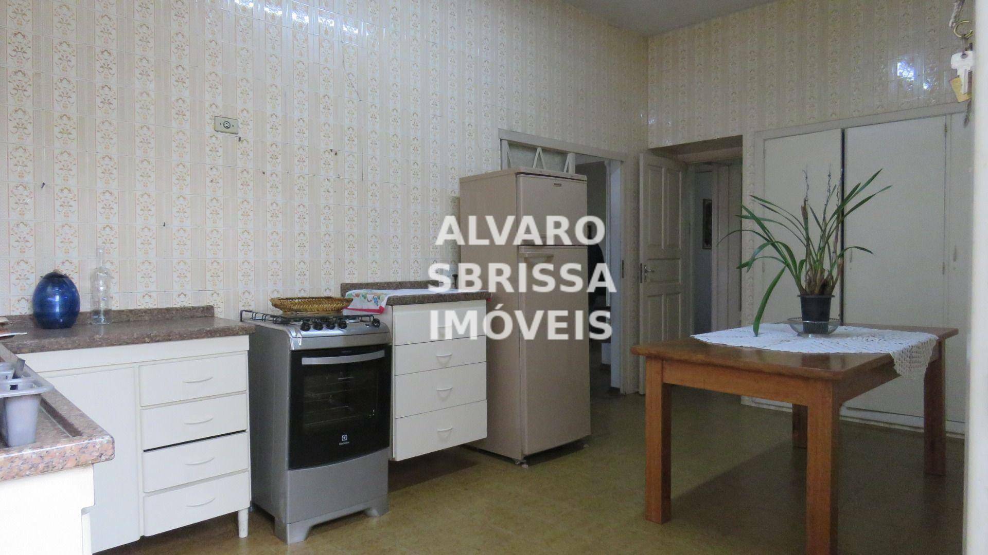 Casa à venda e aluguel com 3 quartos, 292m² - Foto 9