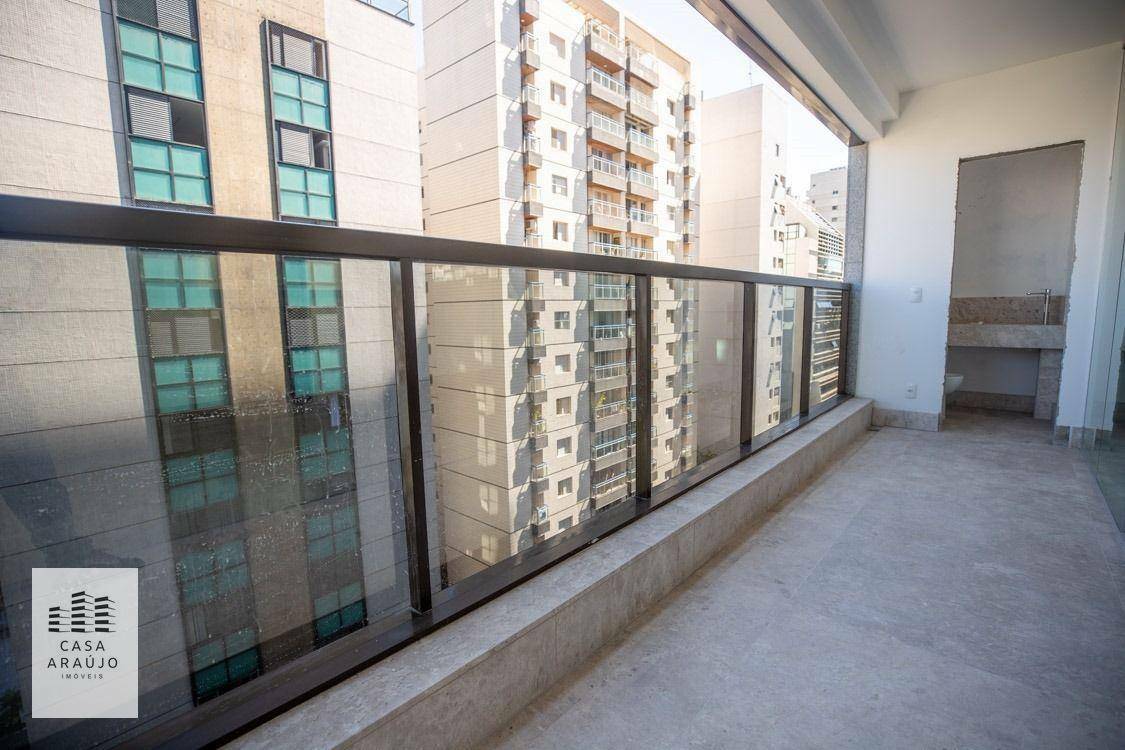 Apartamento à venda com 4 quartos, 130m² - Foto 2