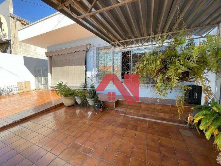 Casa à venda com 4 quartos, 256m² - Foto 8