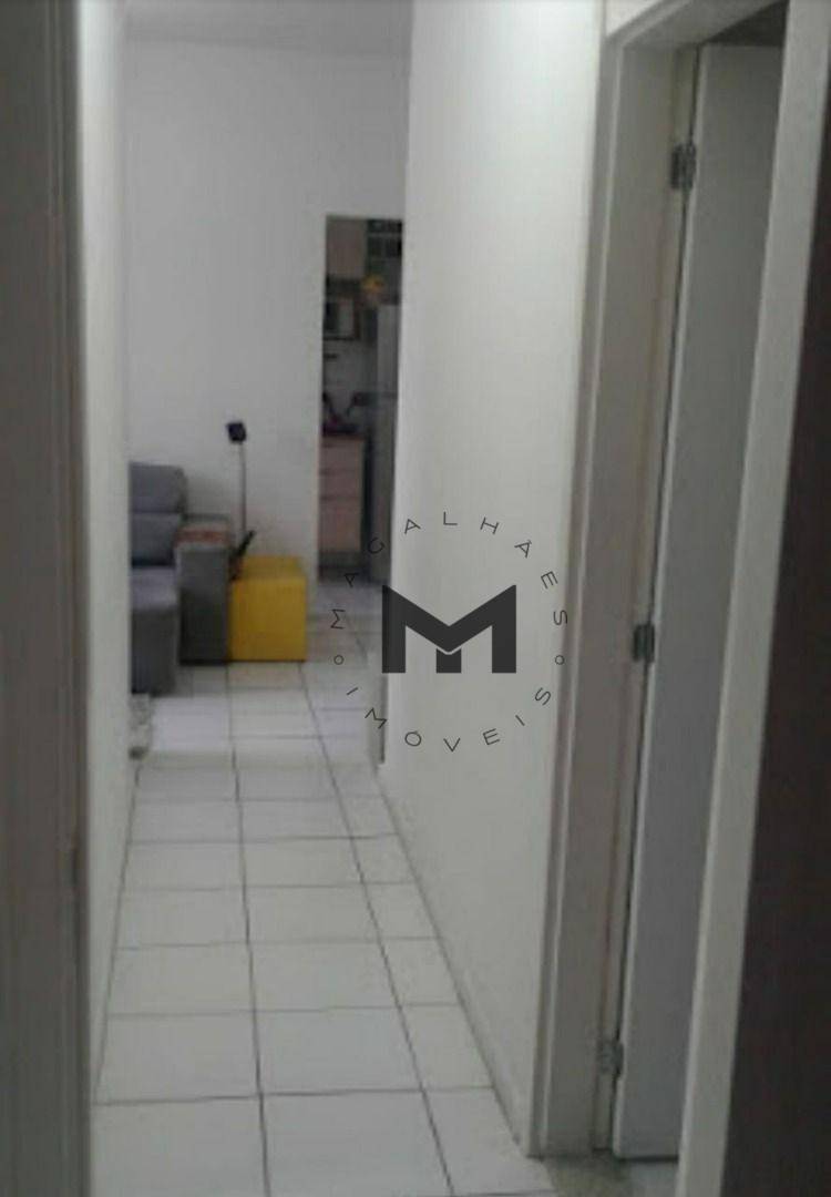 Apartamento à venda com 2 quartos, 67m² - Foto 4