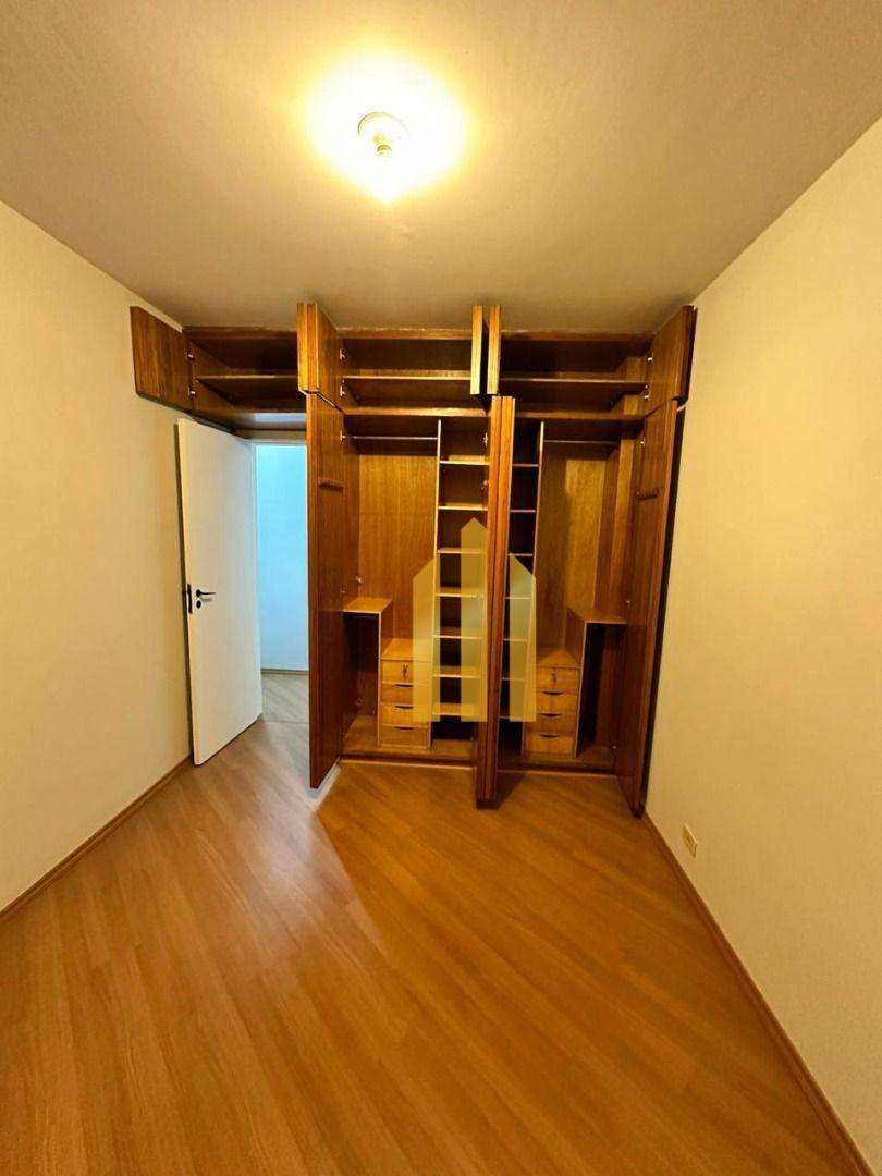 Apartamento para alugar com 3 quartos, 90m² - Foto 8