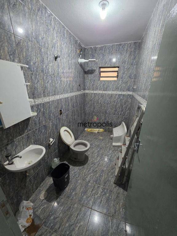 Casa para alugar com 2 quartos, 70m² - Foto 7