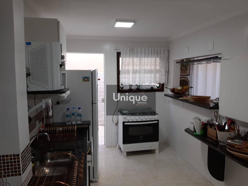 Casa à venda com 4 quartos, 227m² - Foto 15