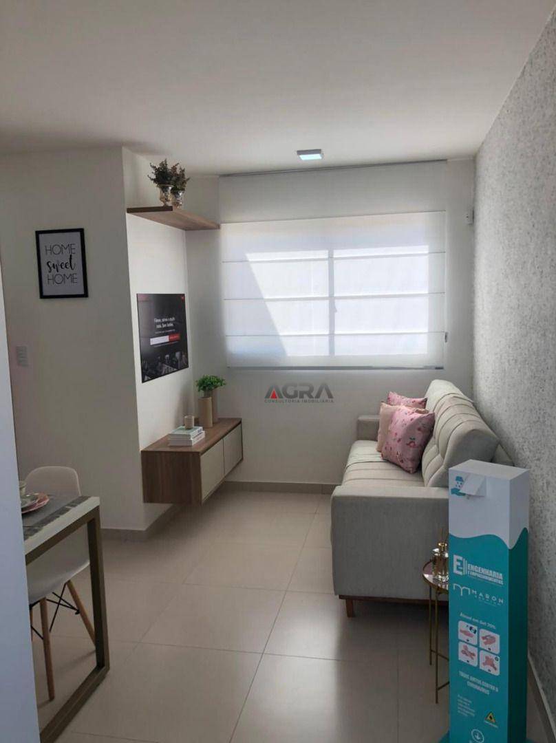 Apartamento à venda com 2 quartos, 42m² - Foto 2