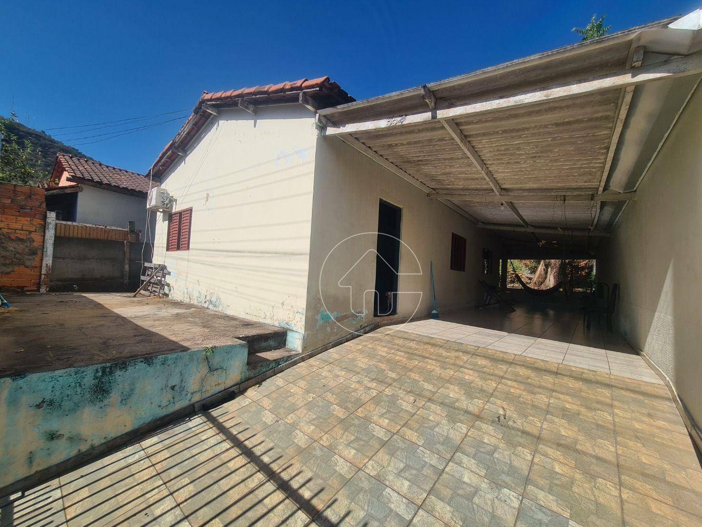 Casa à venda com 3 quartos, 170m² - Foto 1