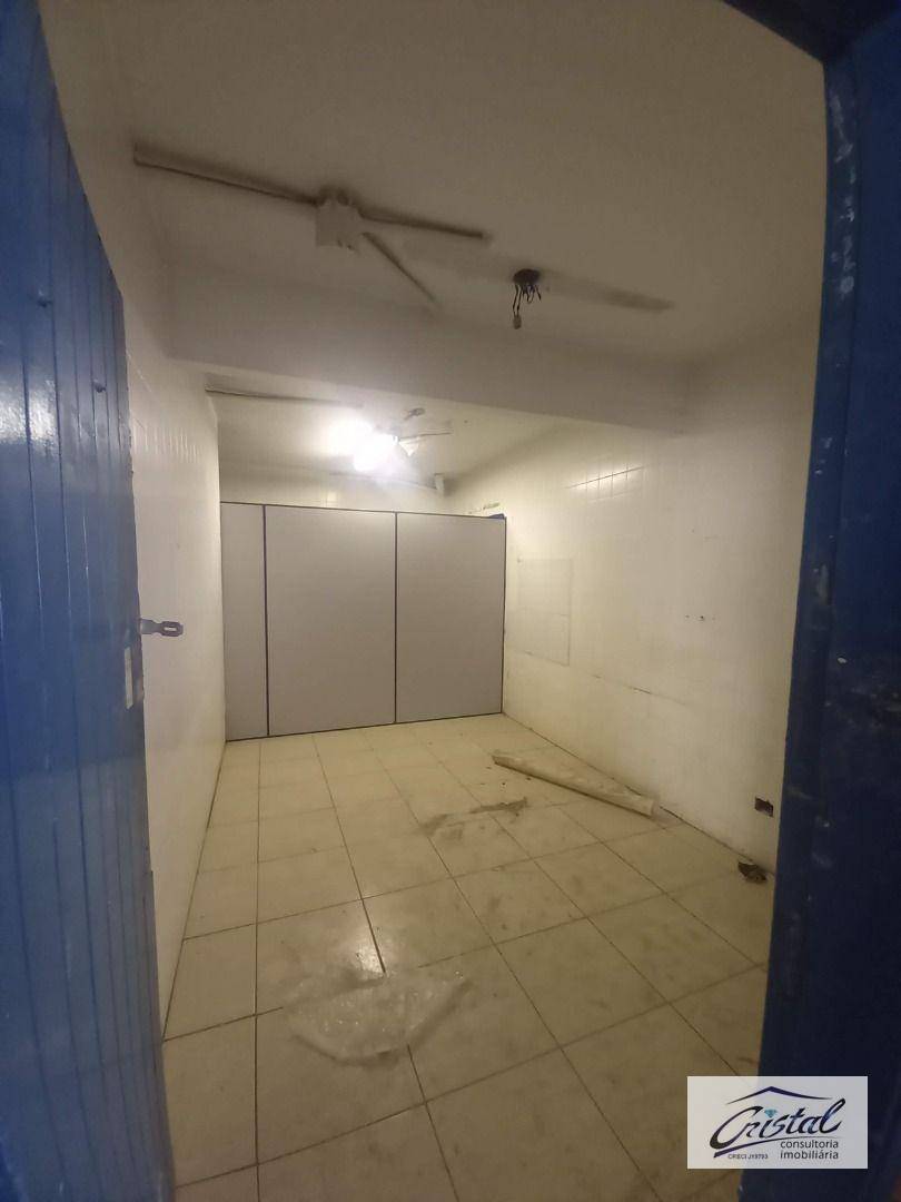 Depósito-Galpão-Armazém para alugar, 2800m² - Foto 19