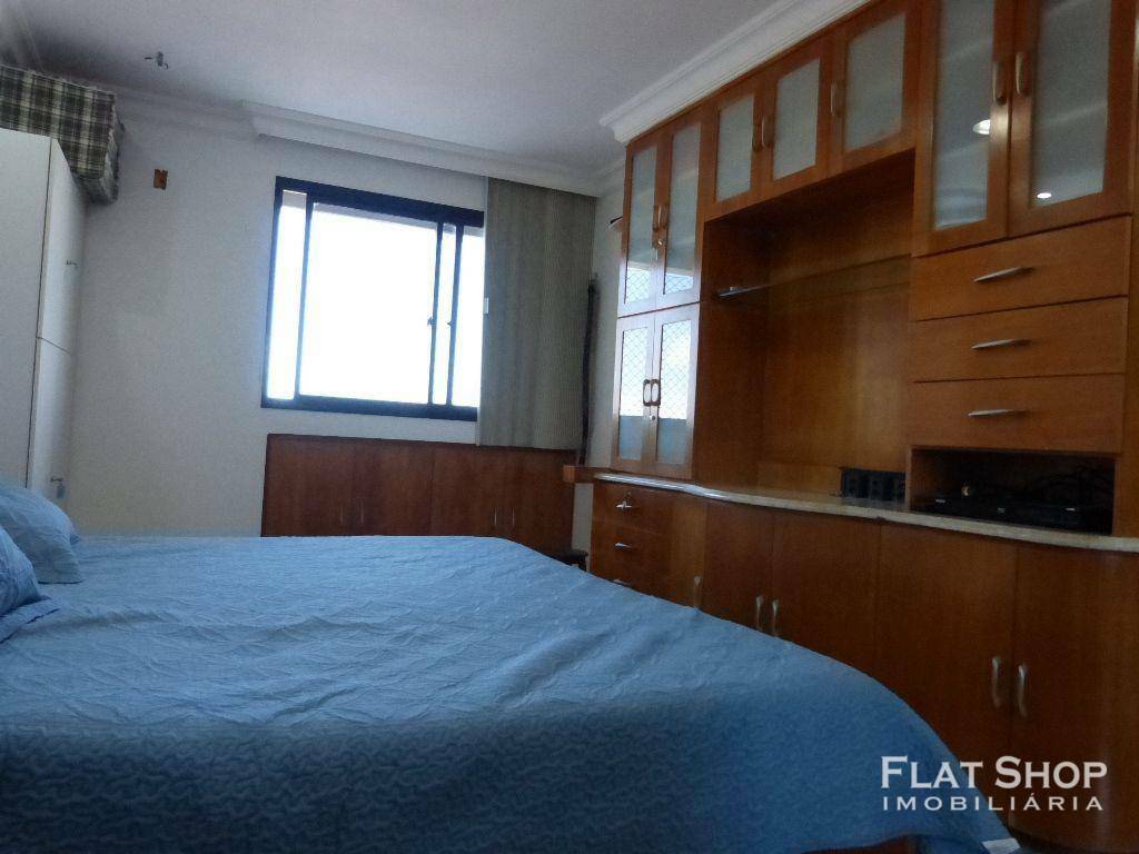 Apartamento à venda com 4 quartos, 210m² - Foto 26