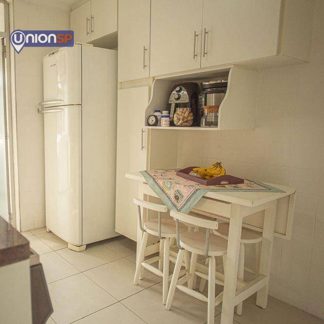 Apartamento à venda com 2 quartos, 60m² - Foto 9