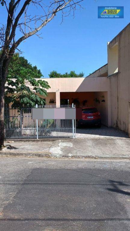 Casa à venda com 3 quartos, 134m² - Foto 2