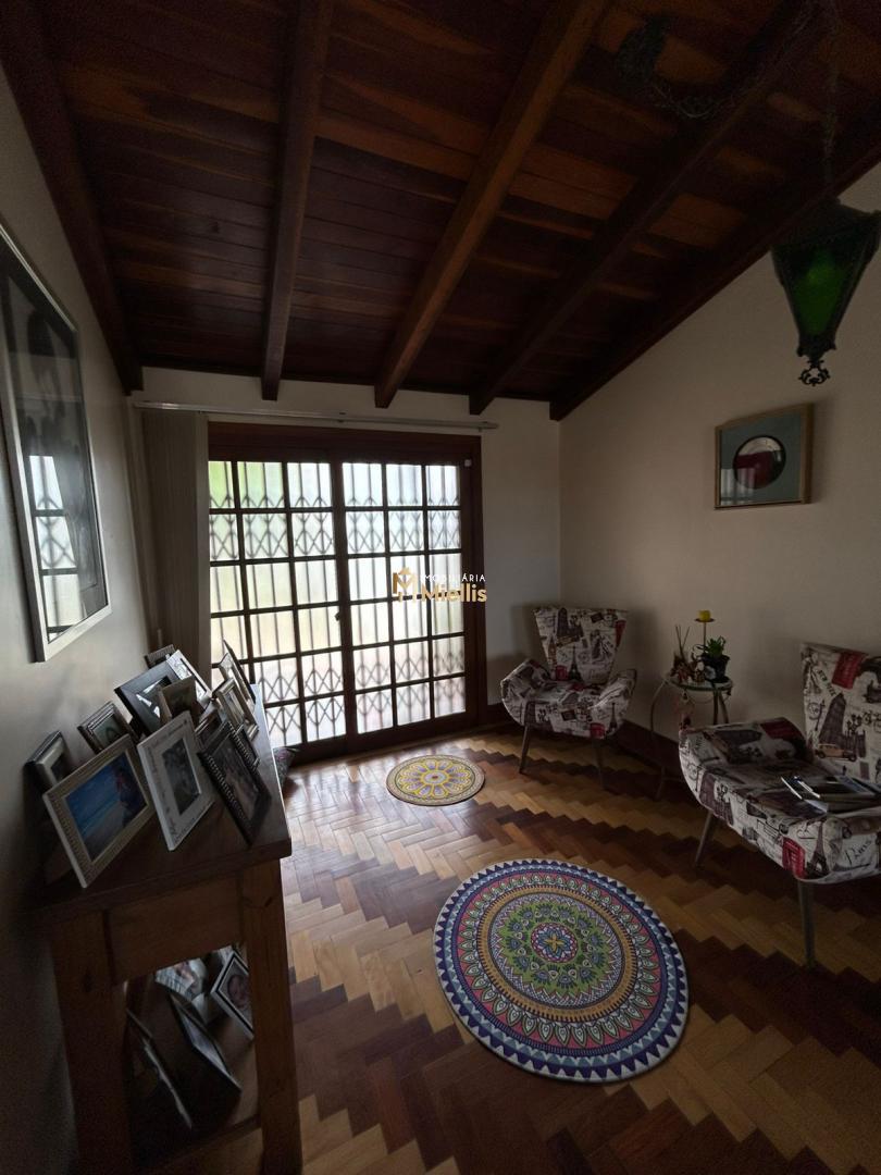 Casa à venda com 3 quartos, 338m² - Foto 10
