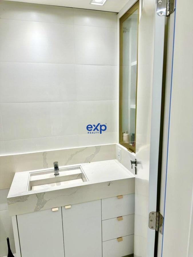 Apartamento à venda com 3 quartos, 114m² - Foto 2