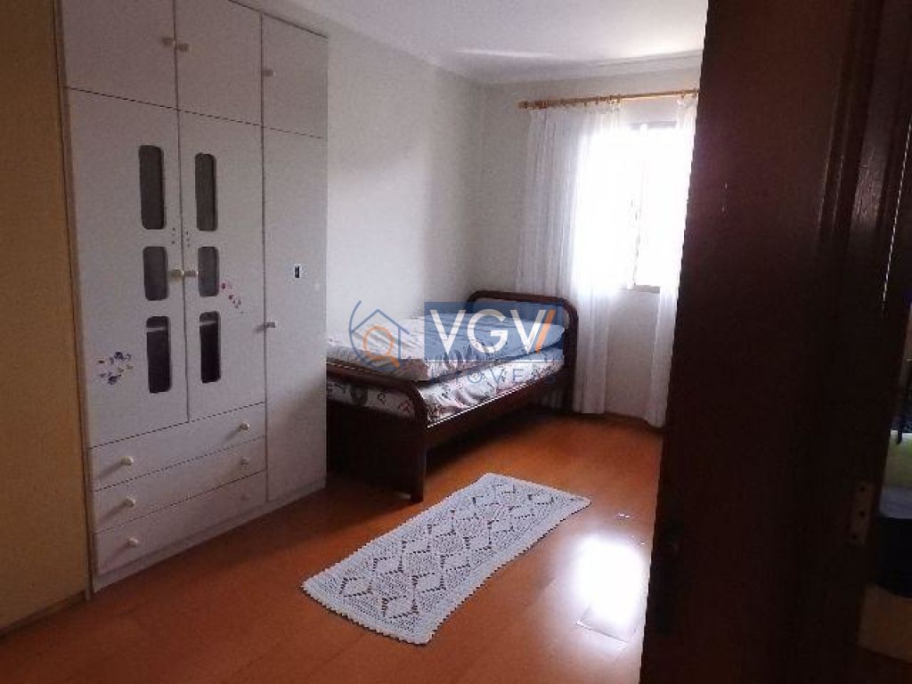 Casa para alugar com 3 quartos, 200m² - Foto 14