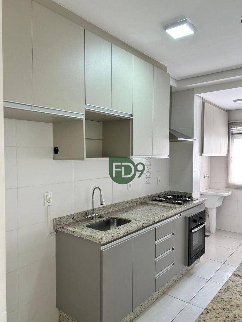 Apartamento à venda com 3 quartos, 72m² - Foto 4